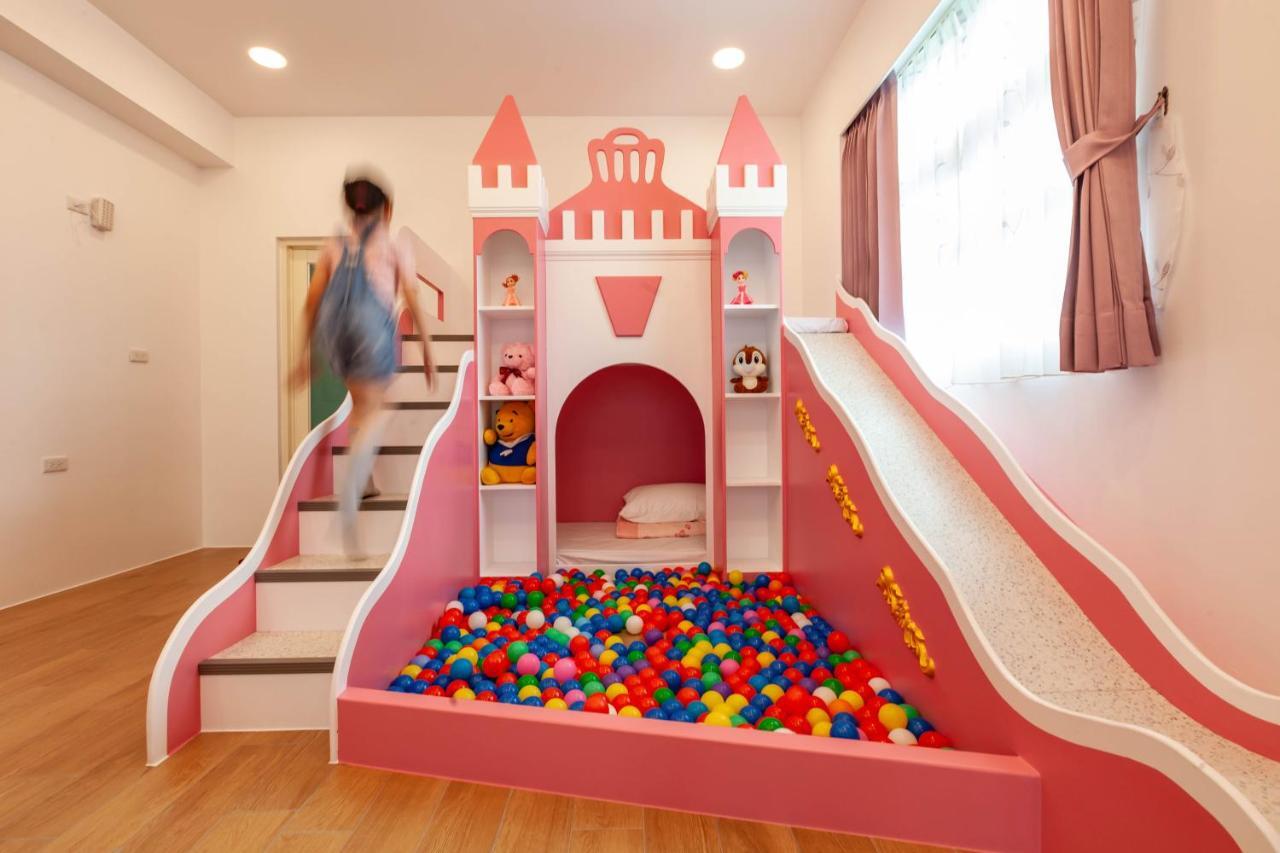 Michelin Castle - Yilan Homestay 五結郷 エクステリア 写真