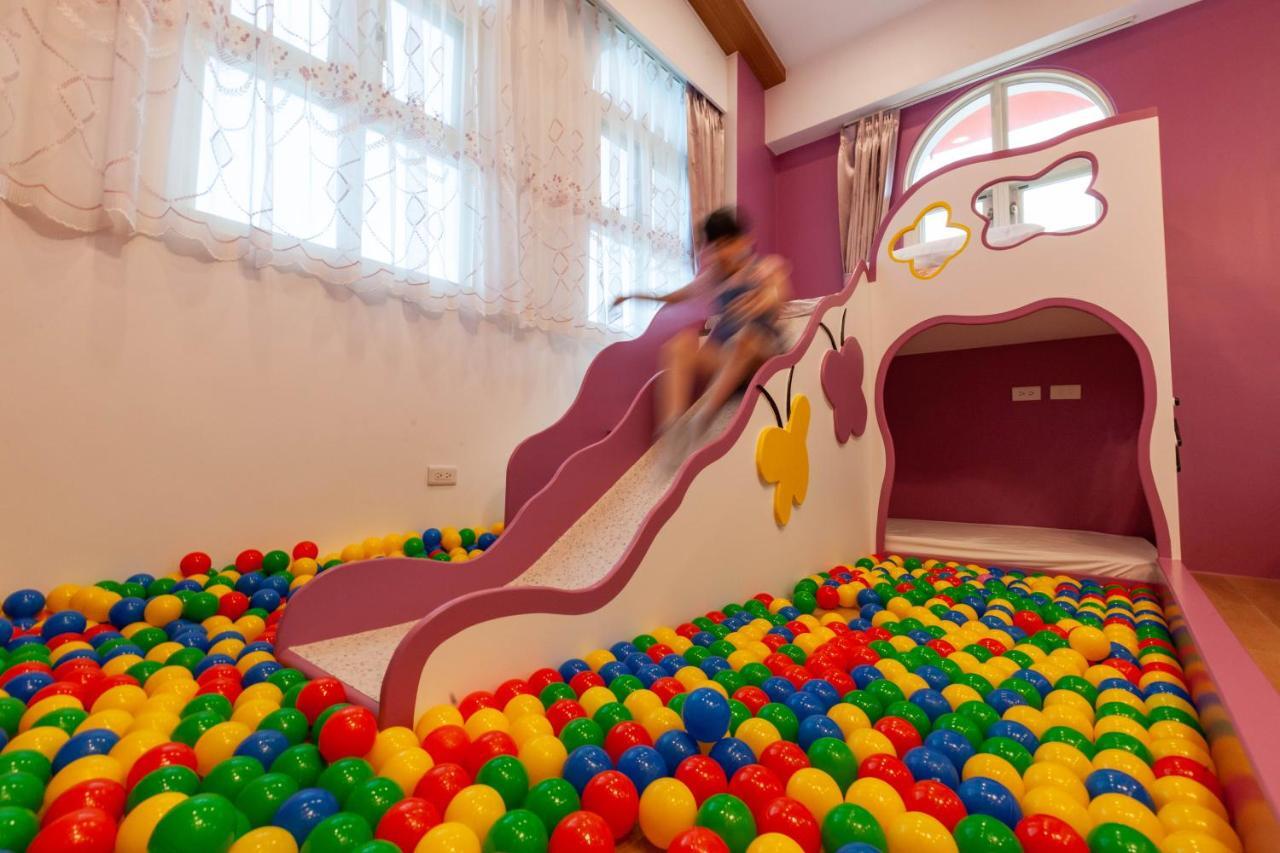 Michelin Castle - Yilan Homestay 五結郷 エクステリア 写真